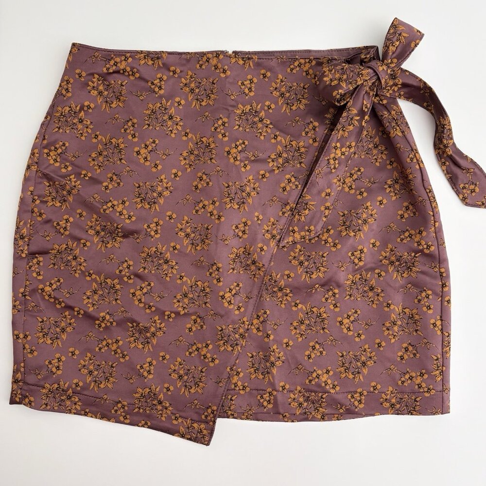 Express 90s Faux Wrap Mini Skirt (Size 4) Purple Floral First Print Fall Winter